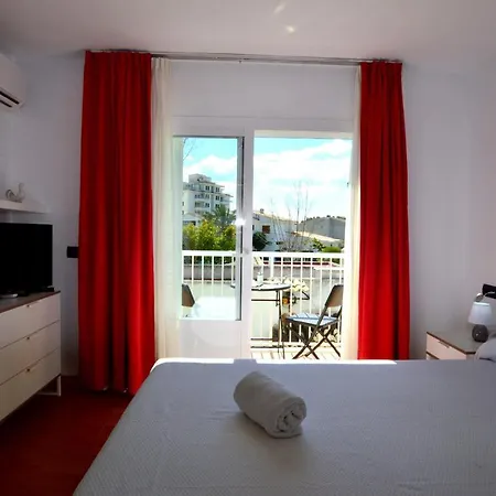 Bonito Con Piscina A 500m De La Playa Apartamento Port de Alcudia (Mallorca)